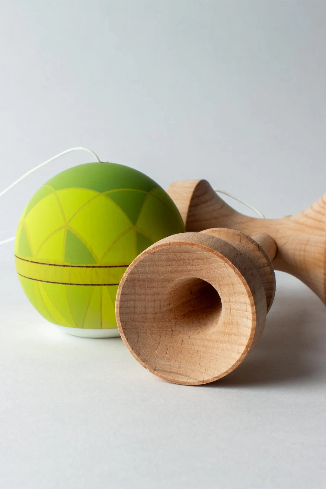 SWEETS KENDAMAS TURBO SHAPE GEMSTONE - PERIDOT